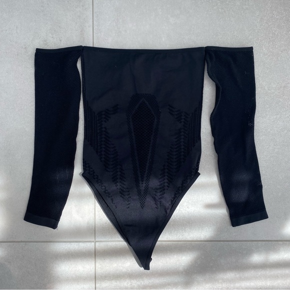 ZARA FISHNET OFF THE SHOULDER BODYSUIT - Picture 6 of 8